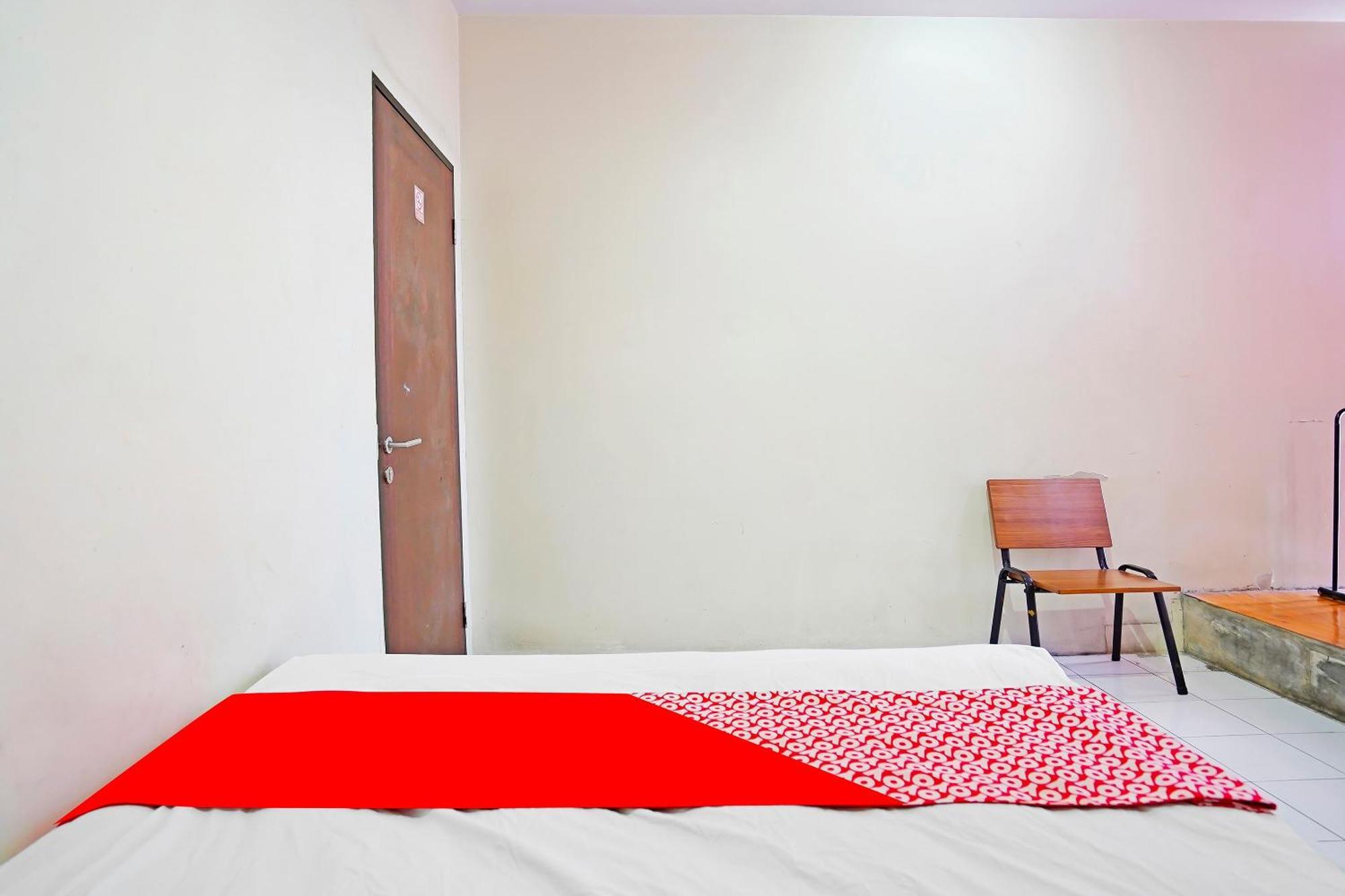 Oyo 91415 De Wijaya Hotel シドアルジョ エクステリア 写真