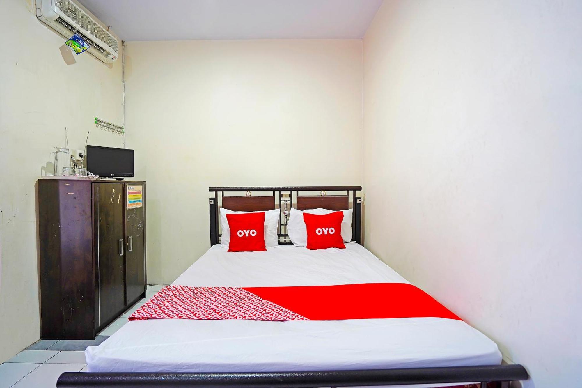 Oyo 91415 De Wijaya Hotel シドアルジョ エクステリア 写真