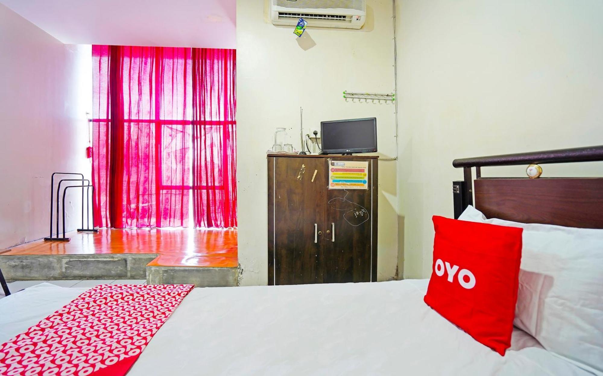 Oyo 91415 De Wijaya Hotel シドアルジョ エクステリア 写真