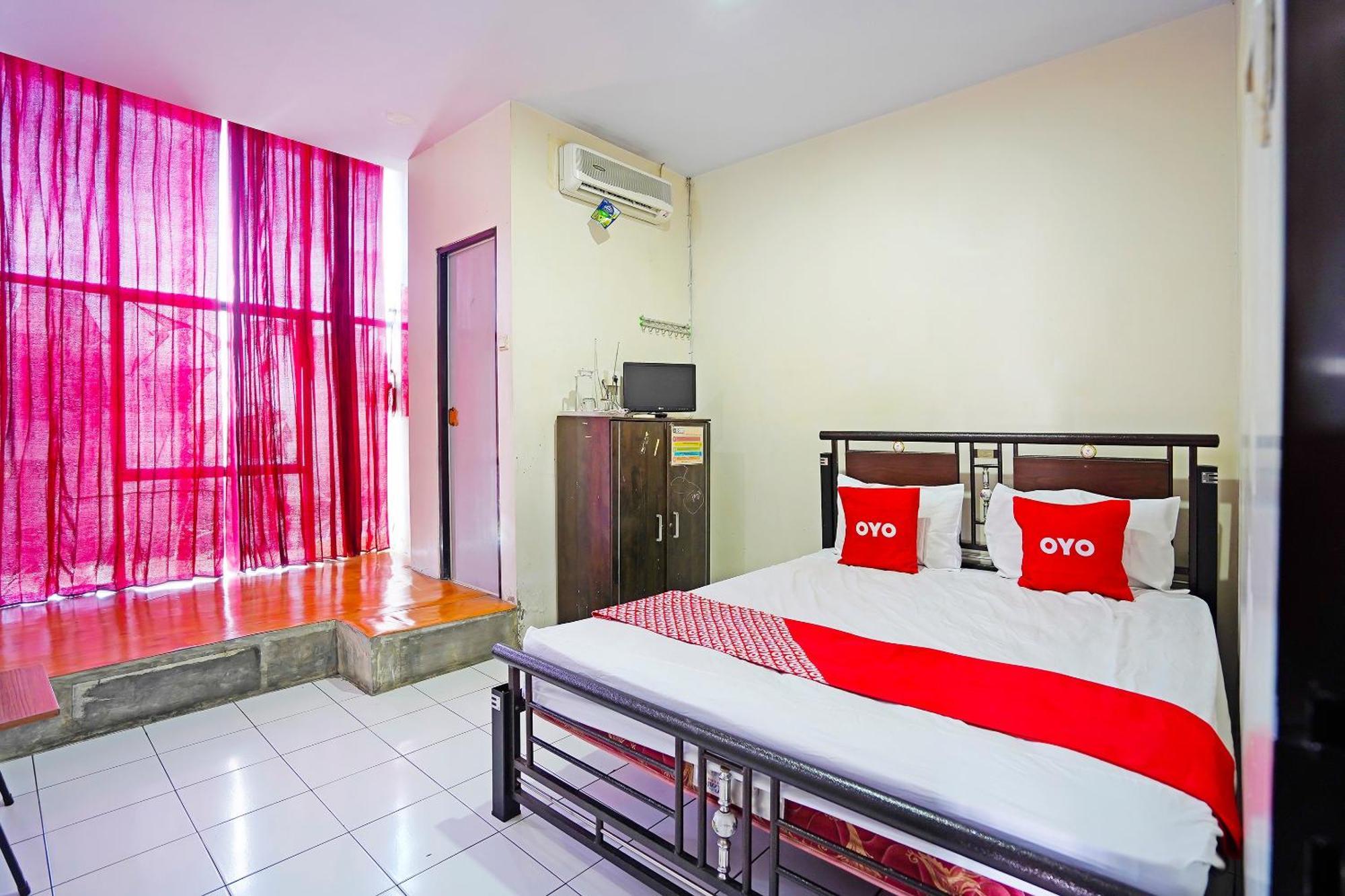 Oyo 91415 De Wijaya Hotel シドアルジョ エクステリア 写真