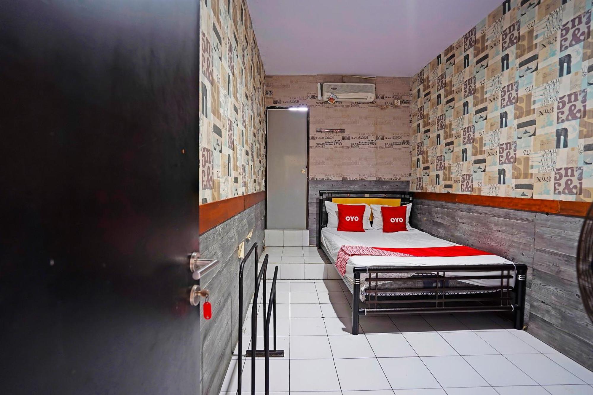 Oyo 91415 De Wijaya Hotel シドアルジョ エクステリア 写真