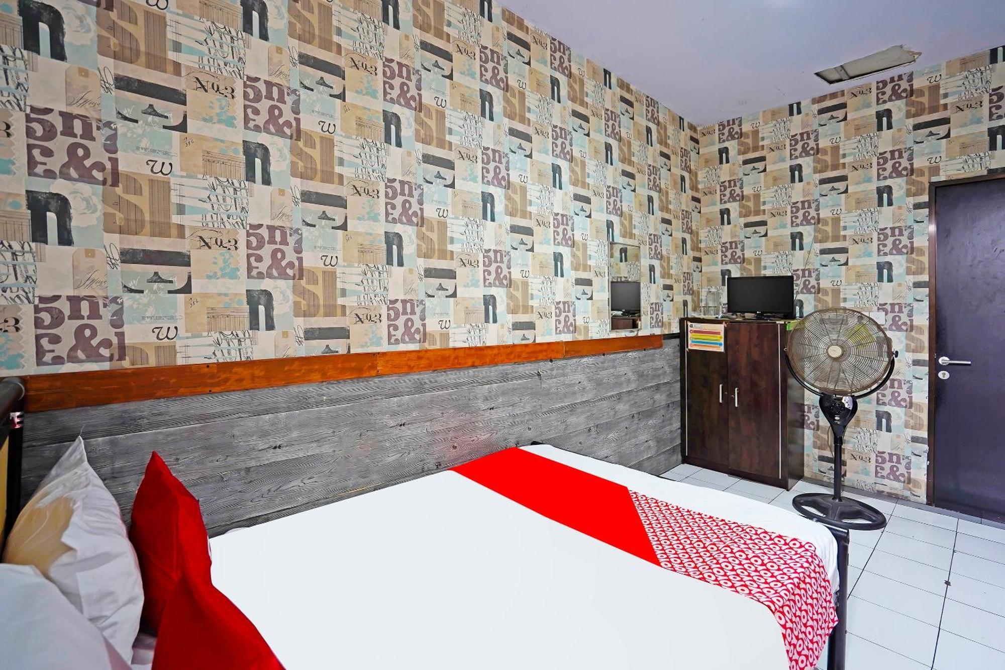 Oyo 91415 De Wijaya Hotel シドアルジョ エクステリア 写真