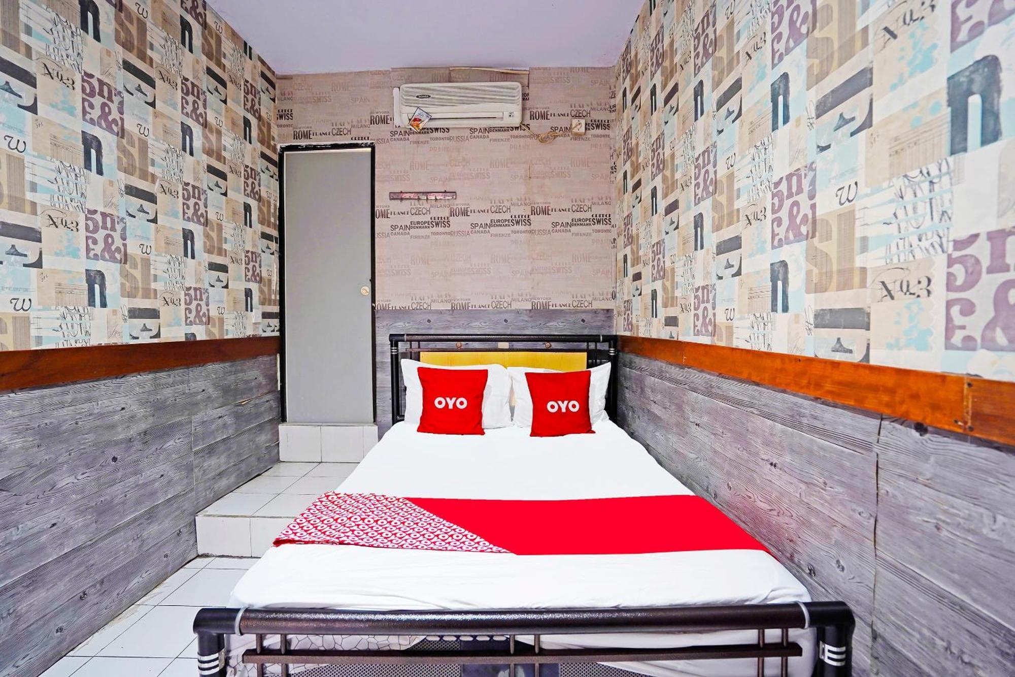 Oyo 91415 De Wijaya Hotel シドアルジョ エクステリア 写真