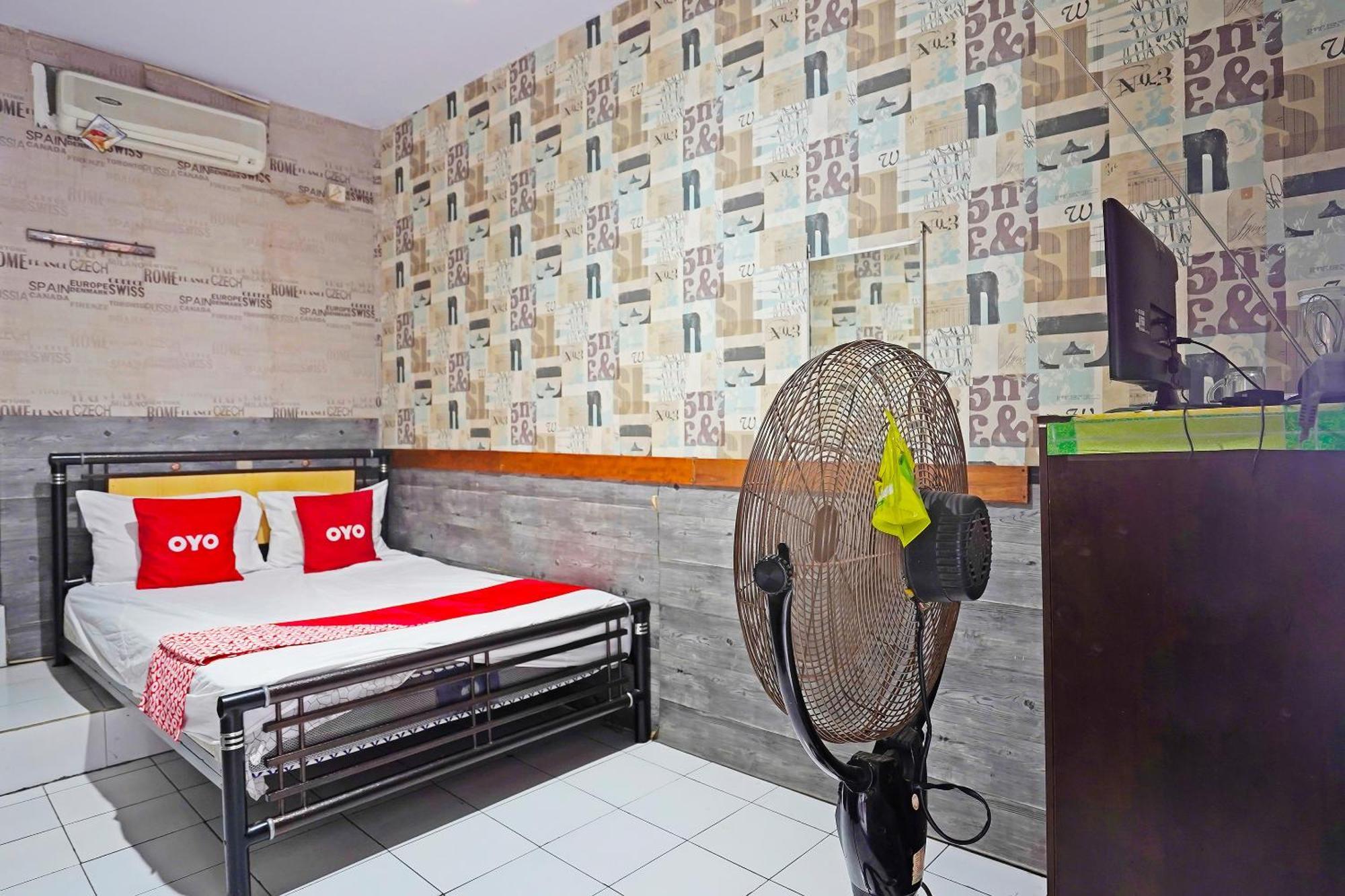 Oyo 91415 De Wijaya Hotel シドアルジョ エクステリア 写真