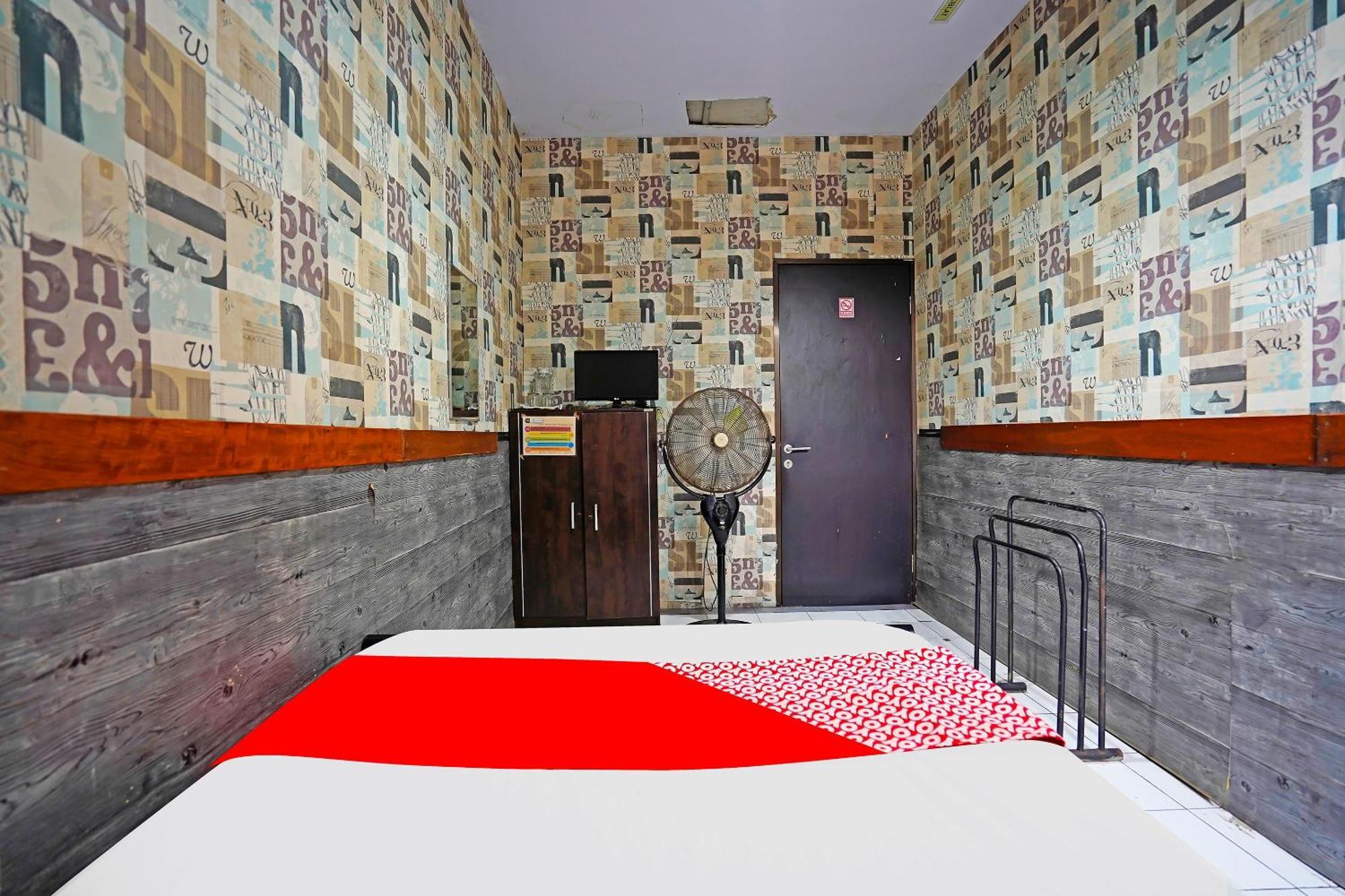 Oyo 91415 De Wijaya Hotel シドアルジョ エクステリア 写真